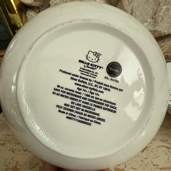 Hello kitty Christmas tree theme pasta bowls set of two - Picture 4 of 7